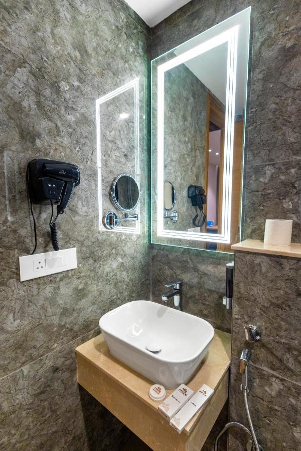 Pride Hotel And Resort Рішикеш Екстер'єр фото