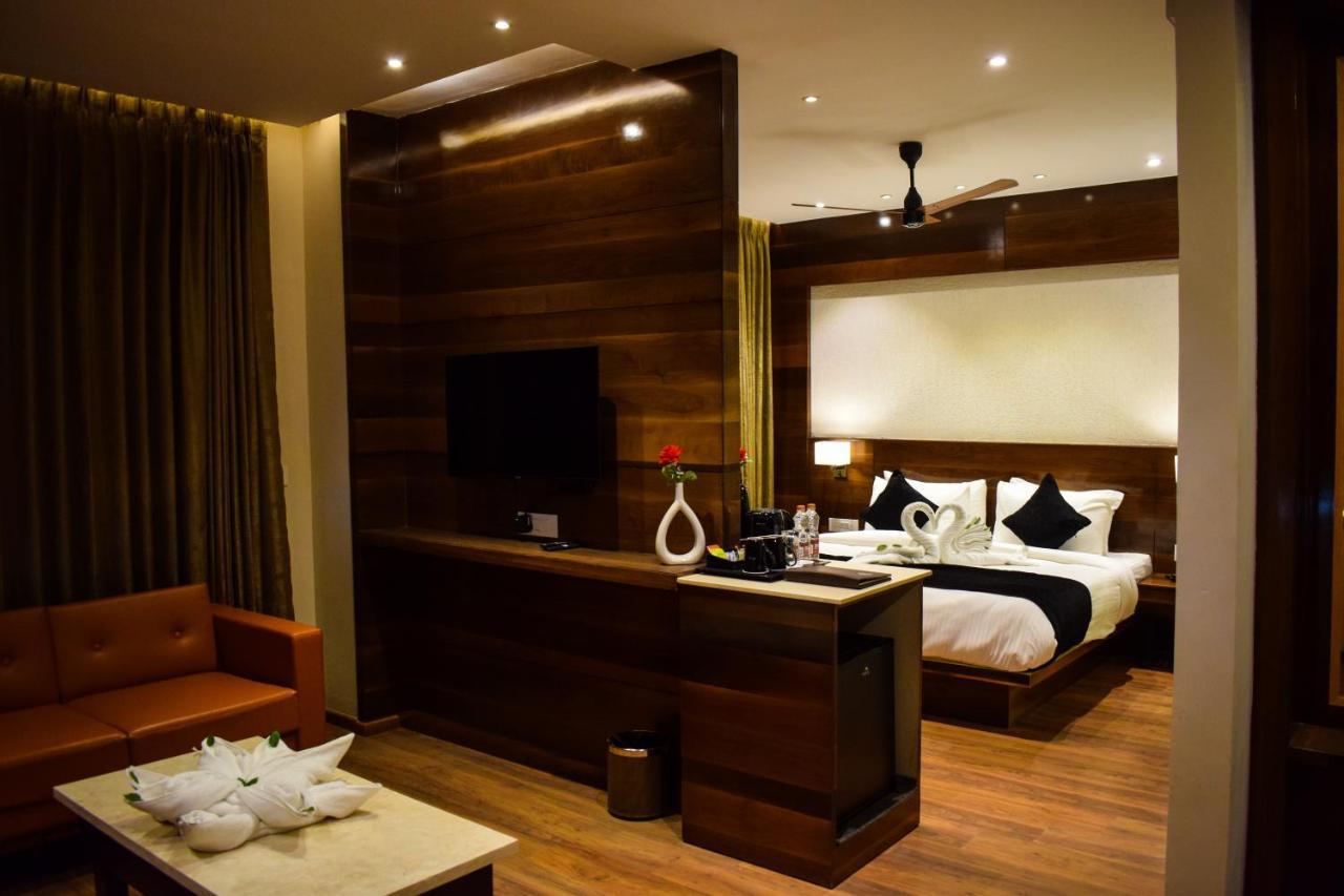 Pride Hotel And Resort Рішикеш Екстер'єр фото