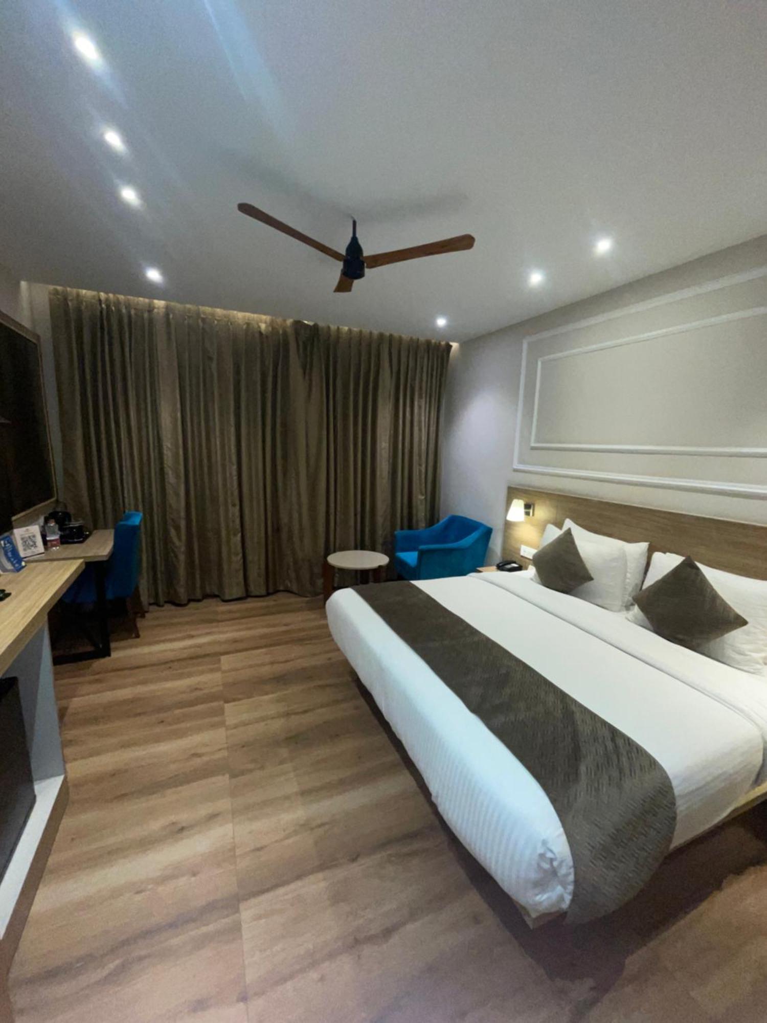 Pride Hotel And Resort Рішикеш Екстер'єр фото