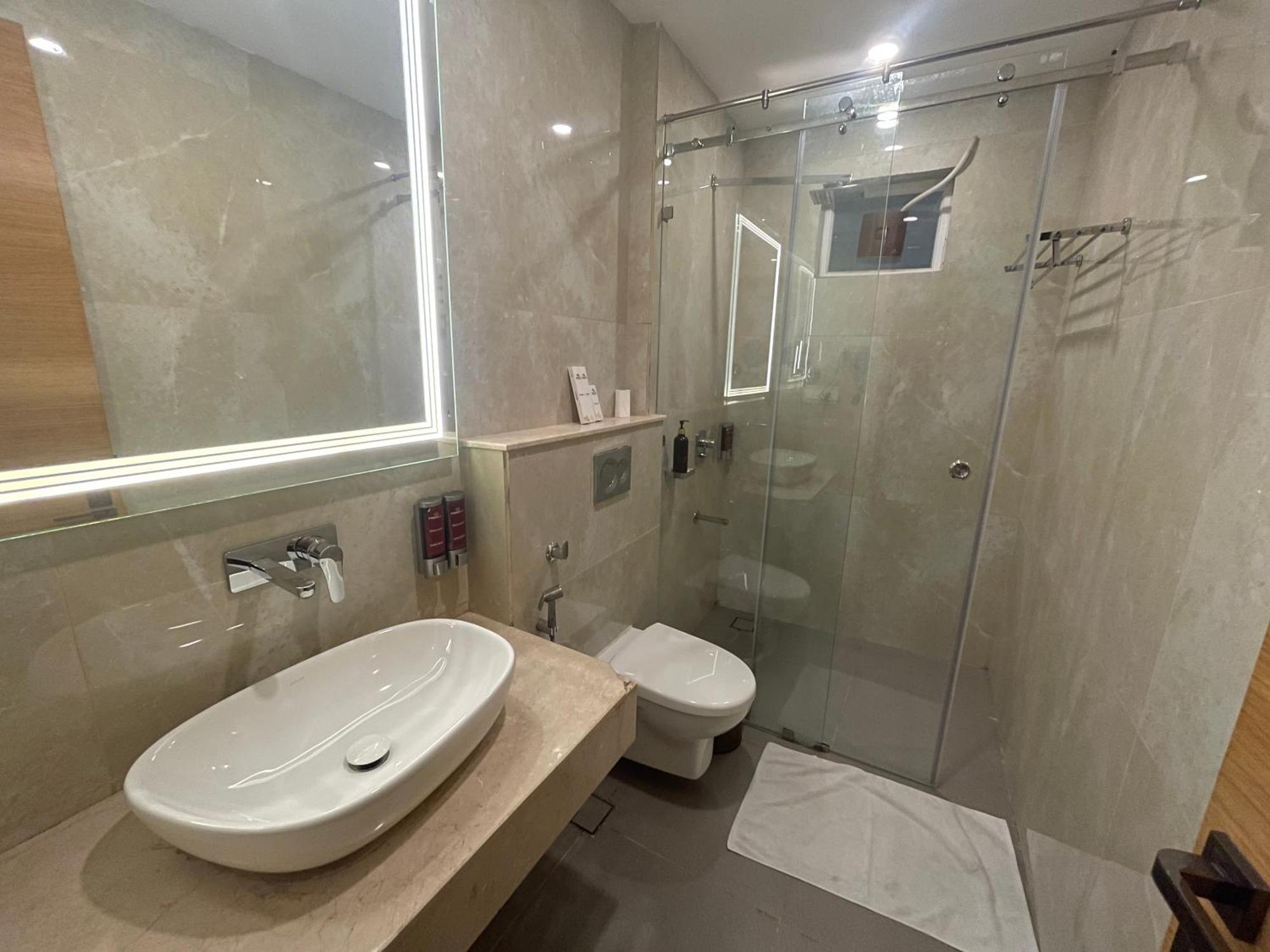 Pride Hotel And Resort Рішикеш Екстер'єр фото